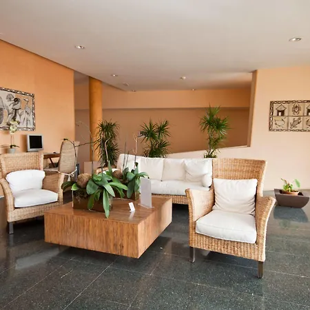 Apartamentos Amadores Beach شقة أمادوريس