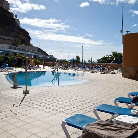 شقة Apartamentos Amadores Beach