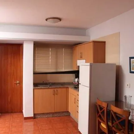 Apartamentos Amadores Beach Lejlighed *