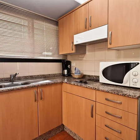 아파트 Apartamentos Amadores Beach 아마도레스